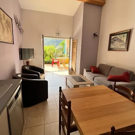 Le Romulus Сasa de vacaciones