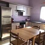 Le Romulus بيت للعطل Roumoules