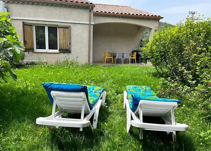 Le Romulus Hébergement de vacances Roumoules