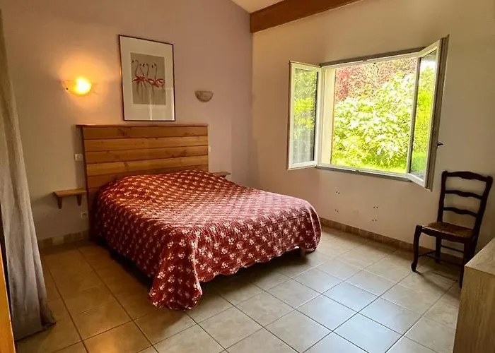 Le Romulus Hébergement de vacances *